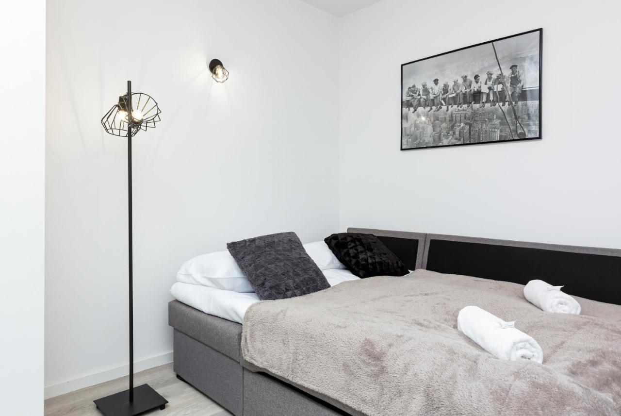 Studio City Center Zlota Street By Renters Варшава Экстерьер фото